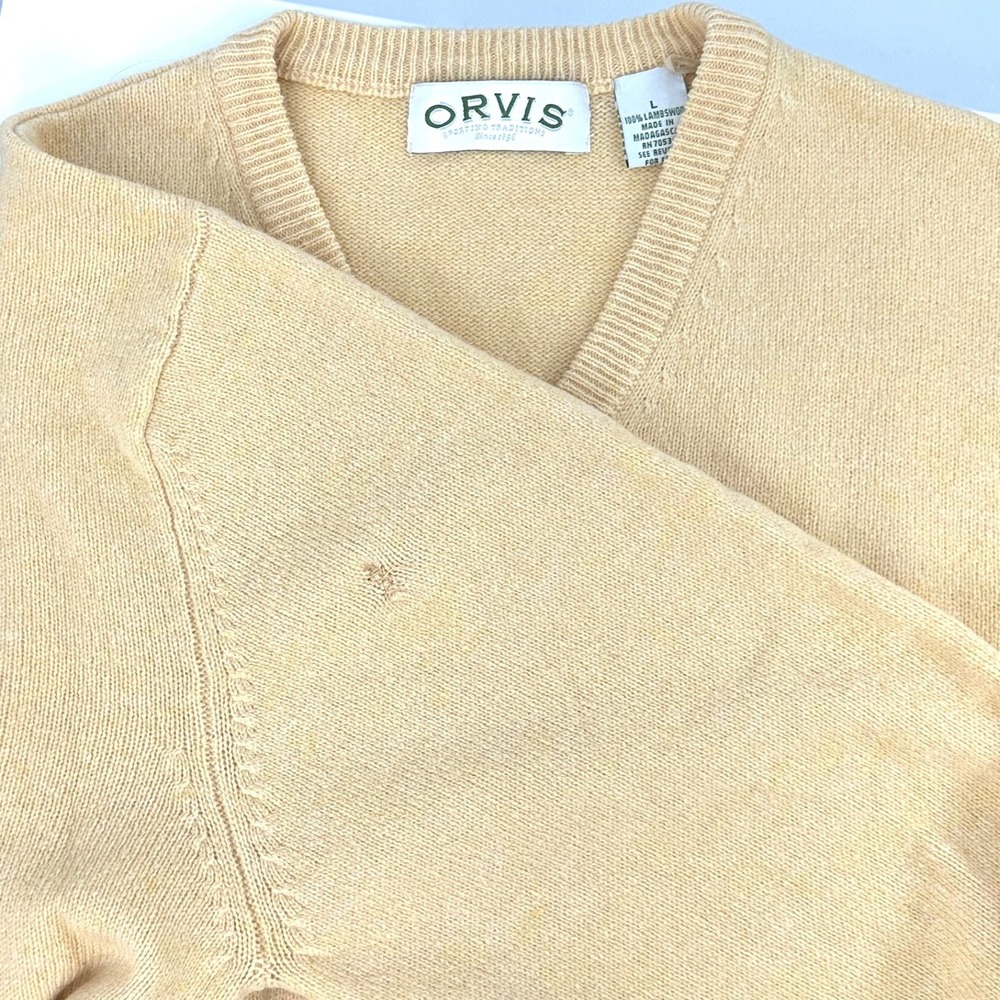 VTG Orvis Lambswool V-Neck Sweater Large Golden Wheat Yellow Elevated Basic Chic - Picture 7 of 7